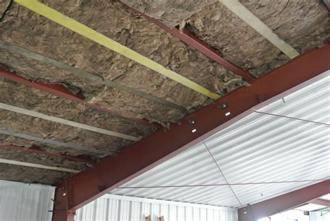 recommended insulation for metal building